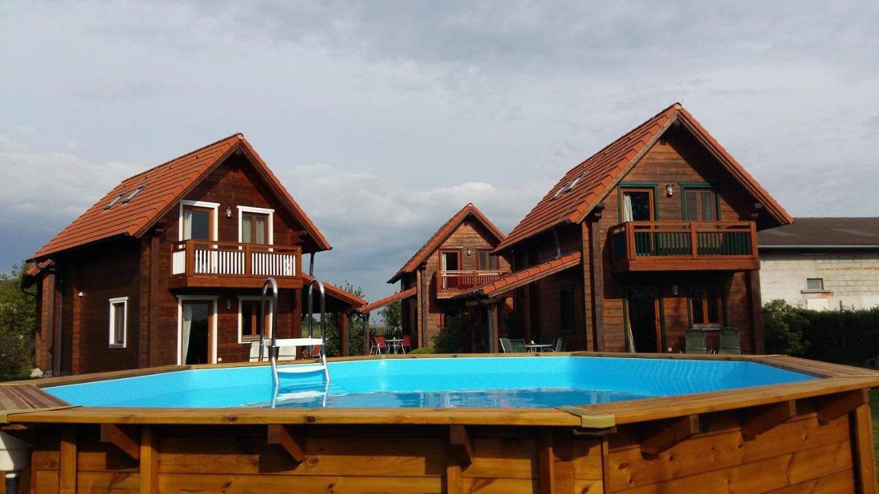 Ferienhaeuser Aura Sankt Andra am Zicksee Exterior photo