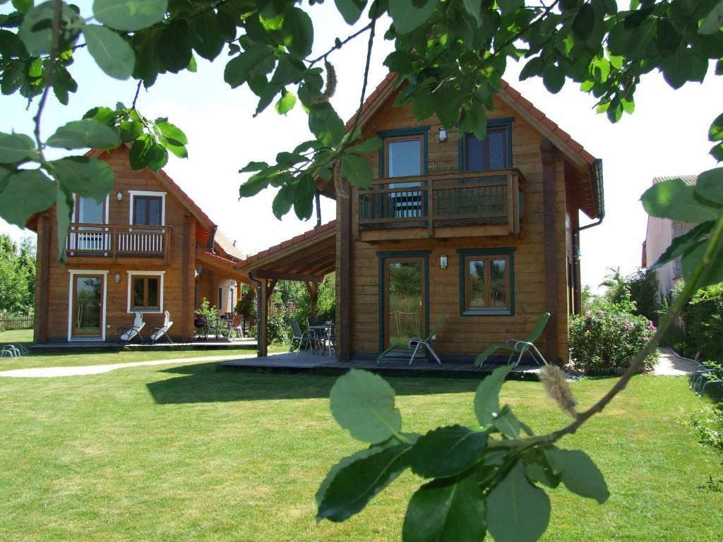 Ferienhaeuser Aura Sankt Andra am Zicksee Exterior photo