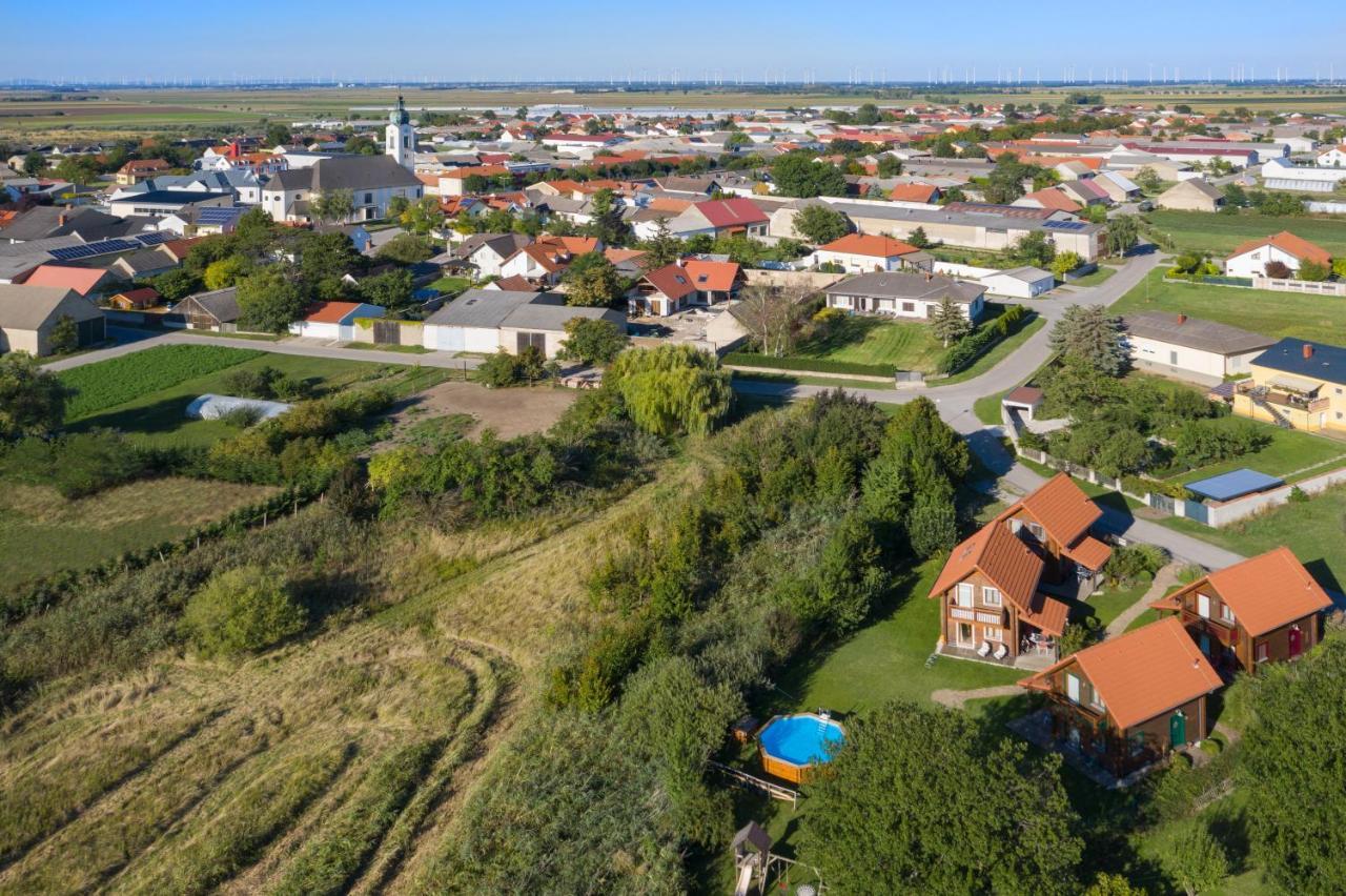 Ferienhaeuser Aura Sankt Andra am Zicksee Exterior photo